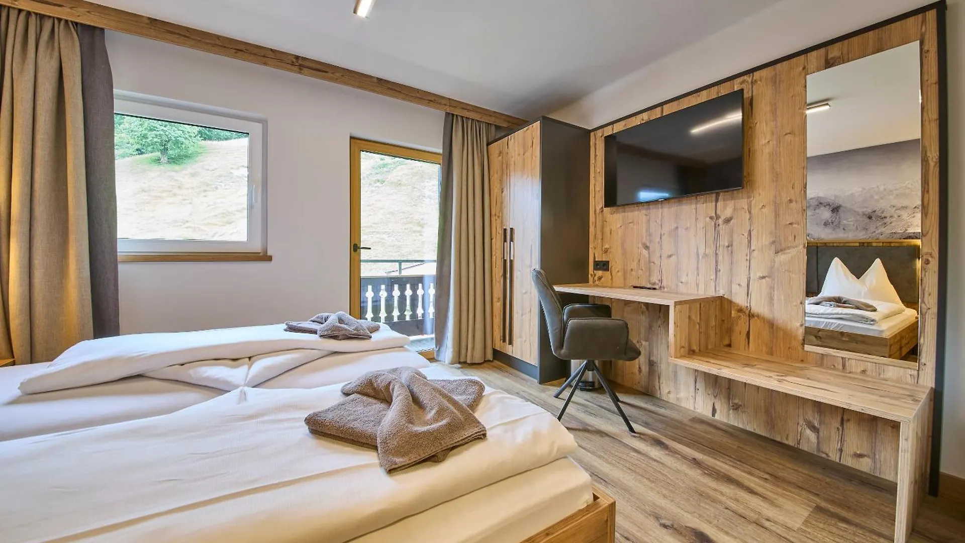 Eibinghof Bed & Breakfast & Swim Saalbach-Hinterglemm Österreich