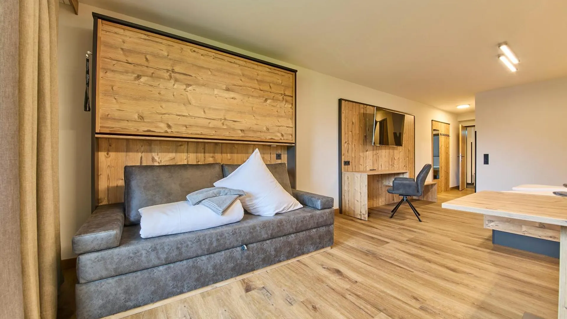 Eibinghof Bed & Breakfast & Swim Saalbach-Hinterglemm Hostel